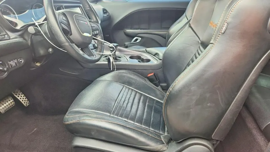 DODGE Challenger -