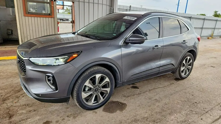 FORD Kuga -