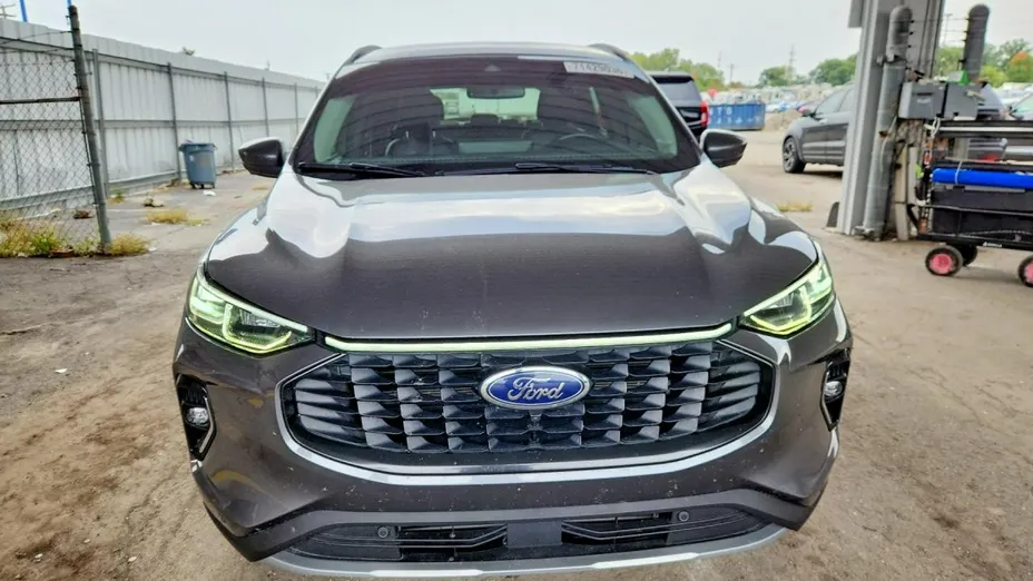 FORD Kuga -