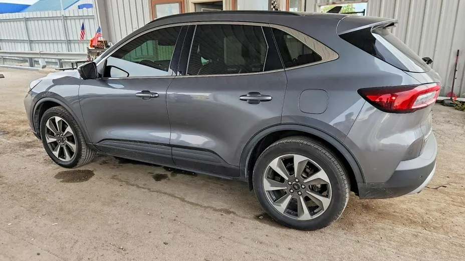 FORD Kuga -