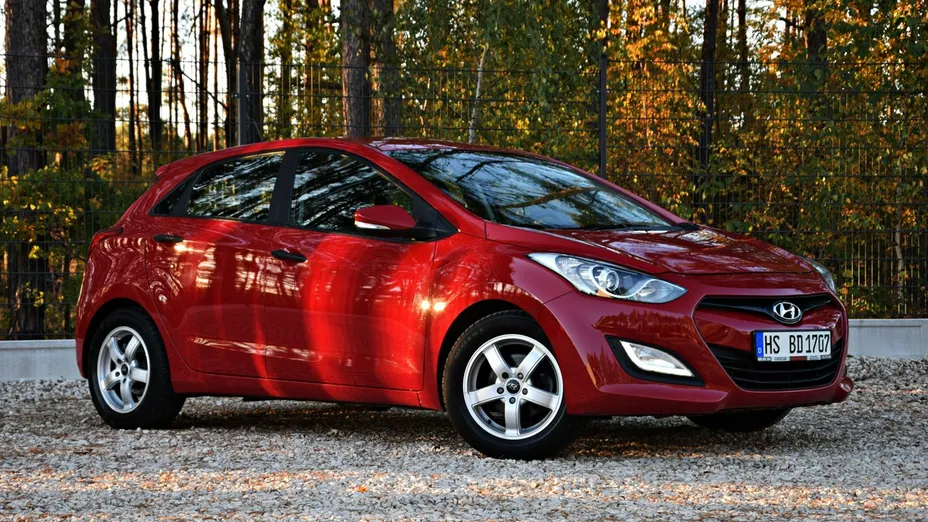 HYUNDAI i30 -