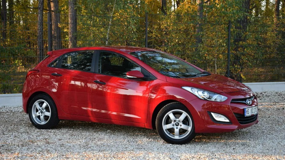 HYUNDAI i30 -