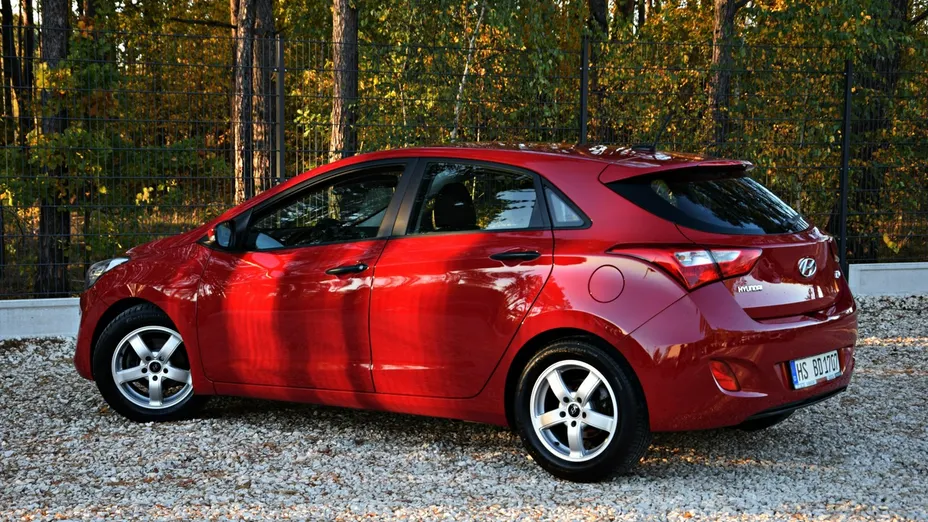 HYUNDAI i30 -