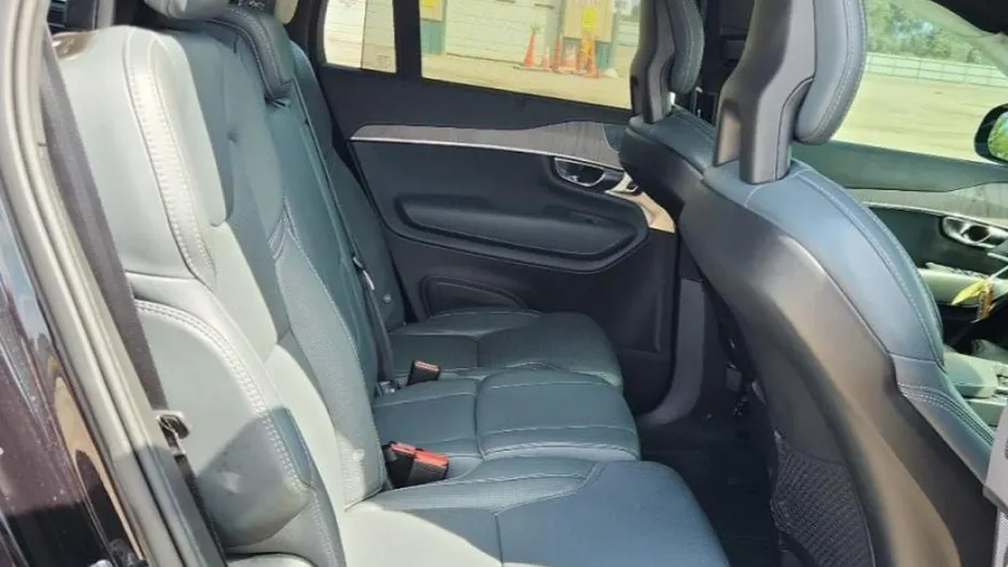 VOLVO XC90 -