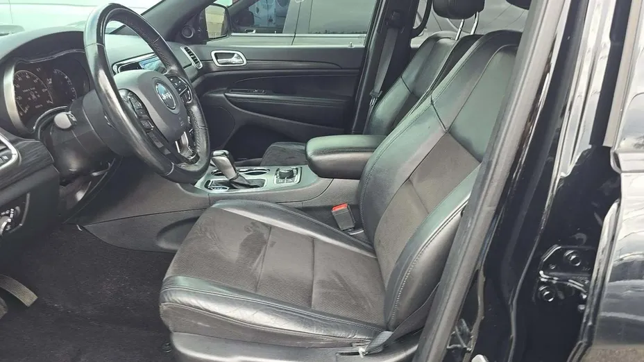JEEP Grand Cherokee -