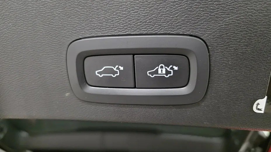 VOLVO XC40 -