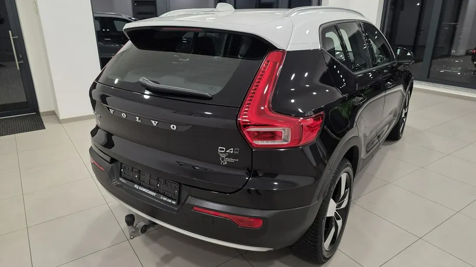 VOLVO XC40 -