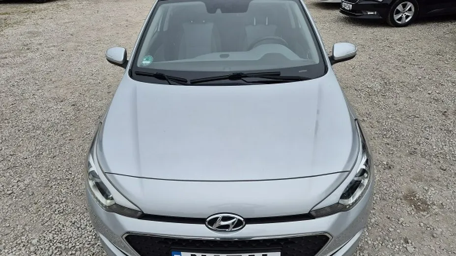 HYUNDAI i20 -