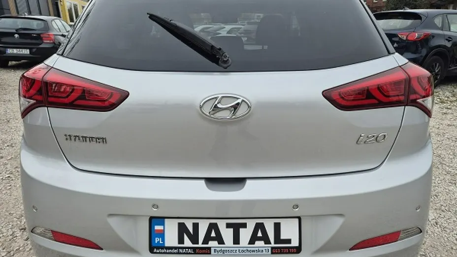 HYUNDAI i20 -