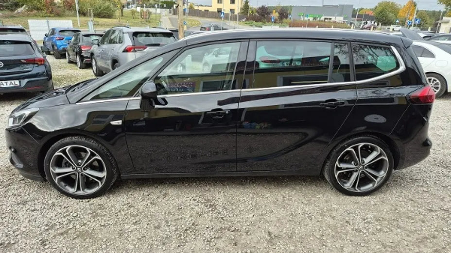 OPEL Zafira -