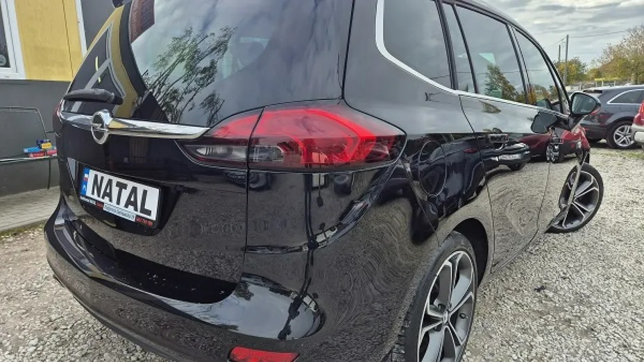 OPEL Zafira -