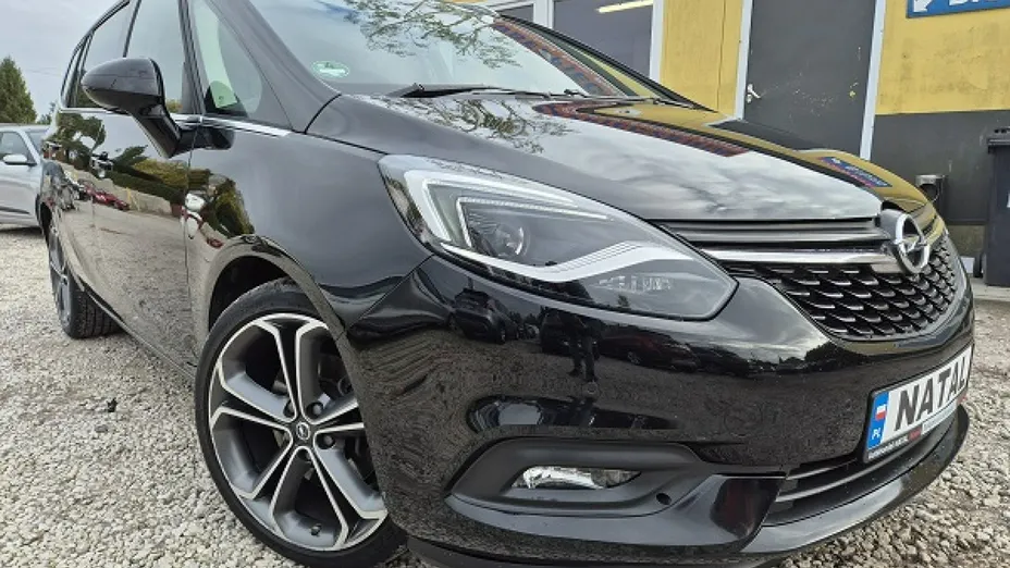OPEL Zafira -