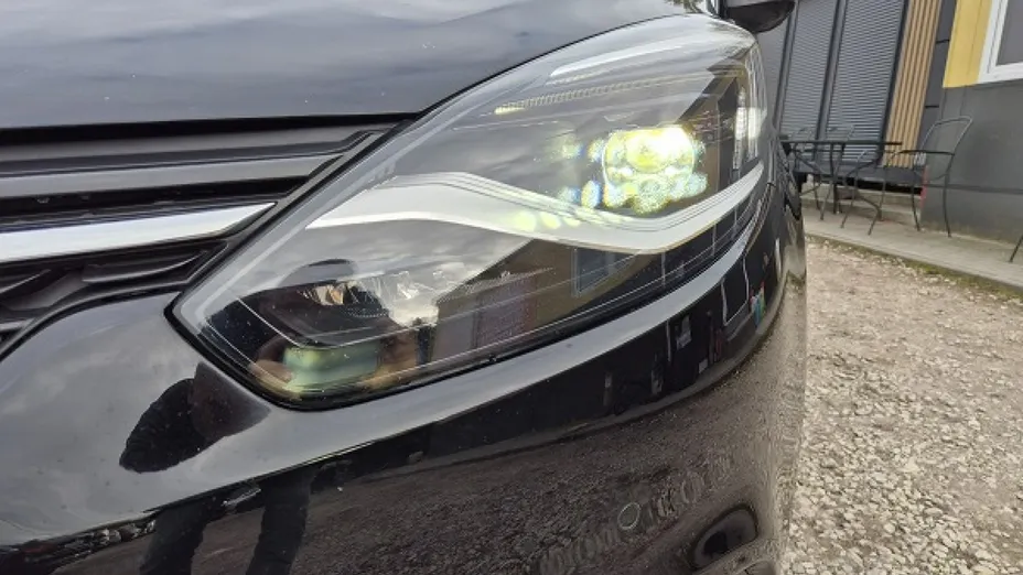 OPEL Zafira -