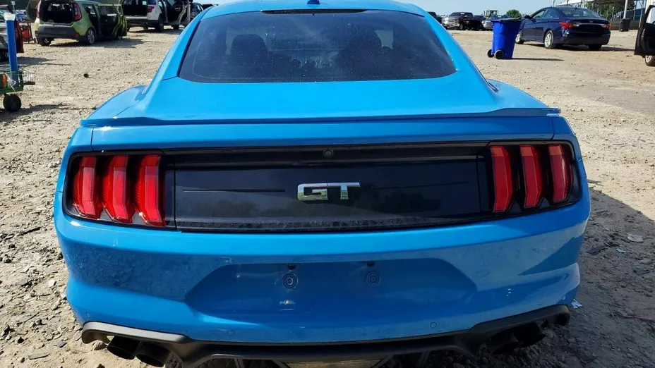 FORD Mustang -