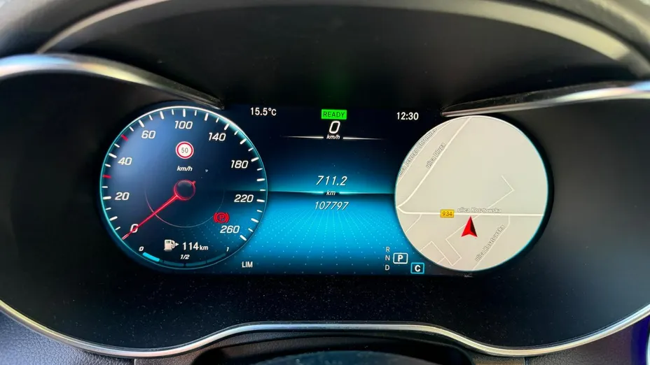 MERCEDES-BENZ GLC -