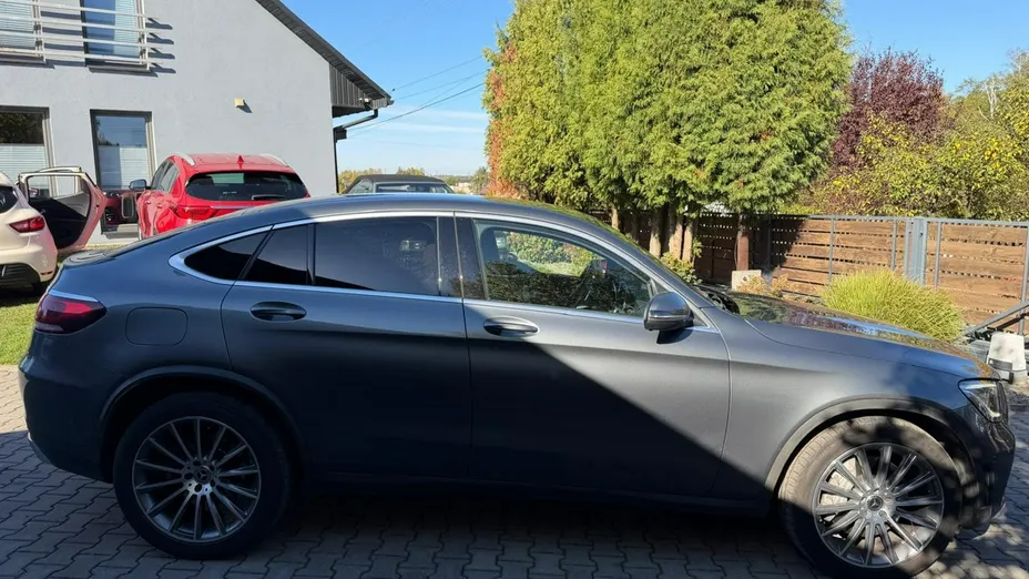 MERCEDES-BENZ GLC -