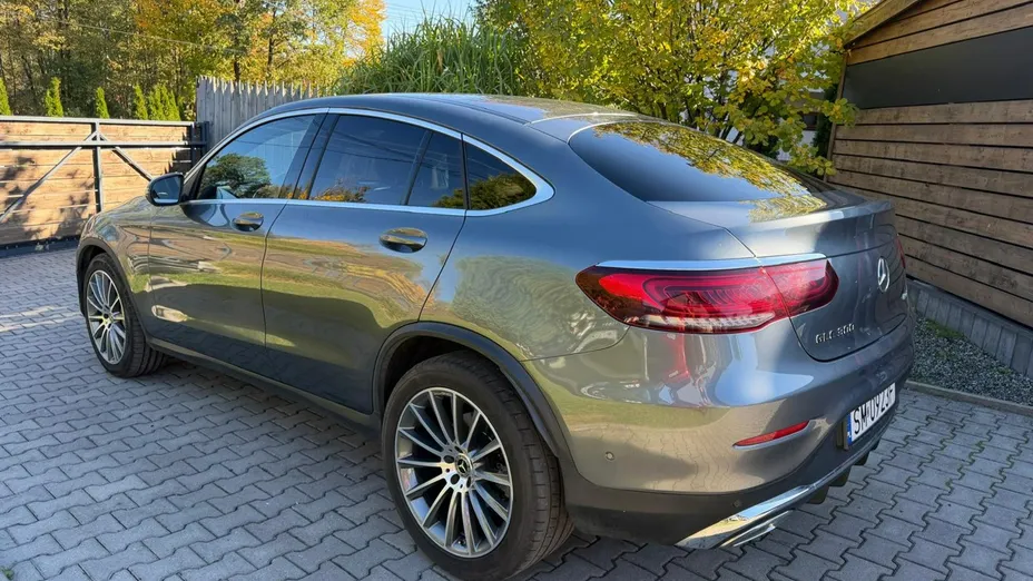 MERCEDES-BENZ GLC -