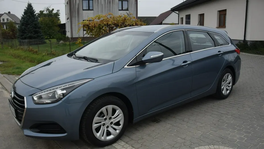 HYUNDAI i40 -