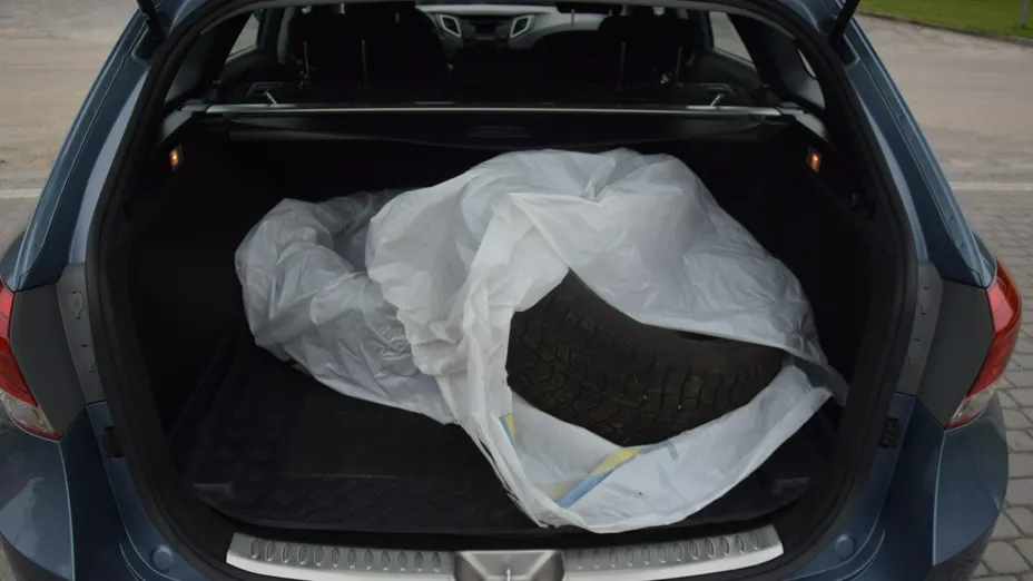 HYUNDAI i40 -