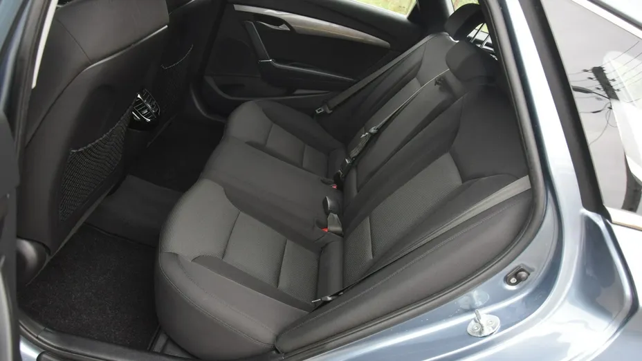 HYUNDAI i40 -
