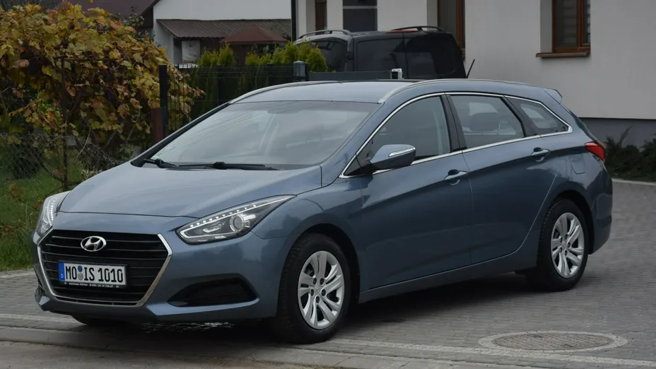 HYUNDAI i40 -