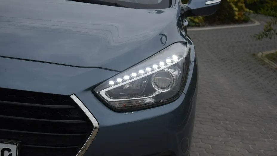 HYUNDAI i40 -