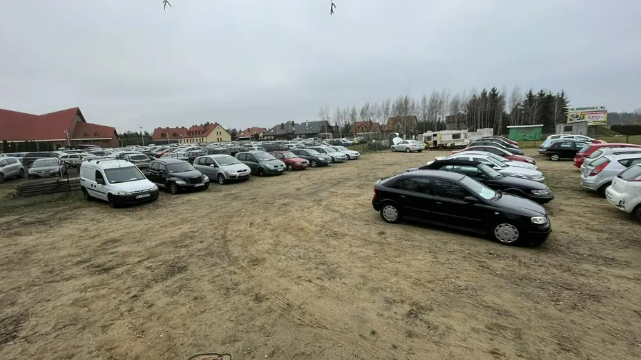 TOYOTA Yaris -