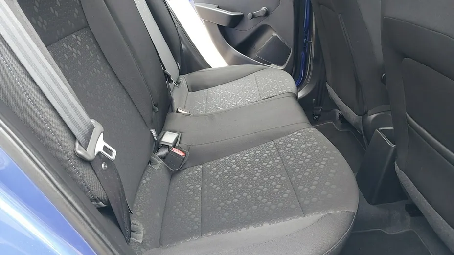 HYUNDAI i20 -