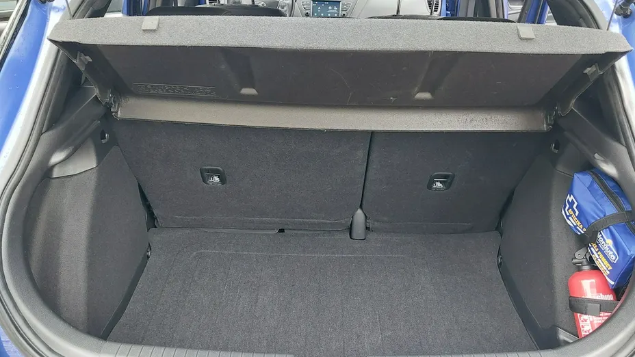 HYUNDAI i20 -
