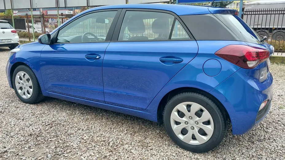 HYUNDAI i20 -