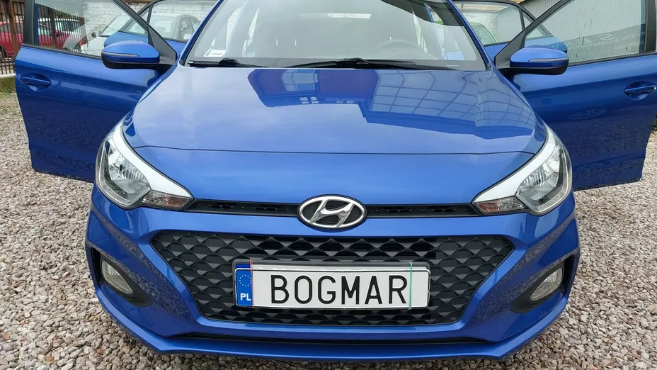HYUNDAI i20 -