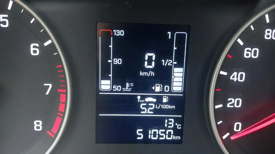 HYUNDAI i20 -