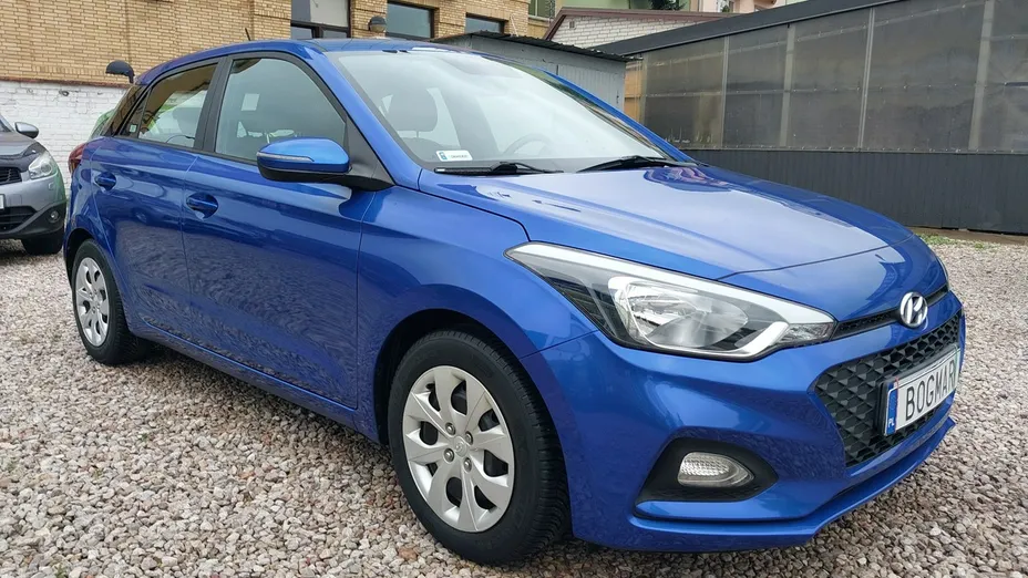 HYUNDAI i20 -