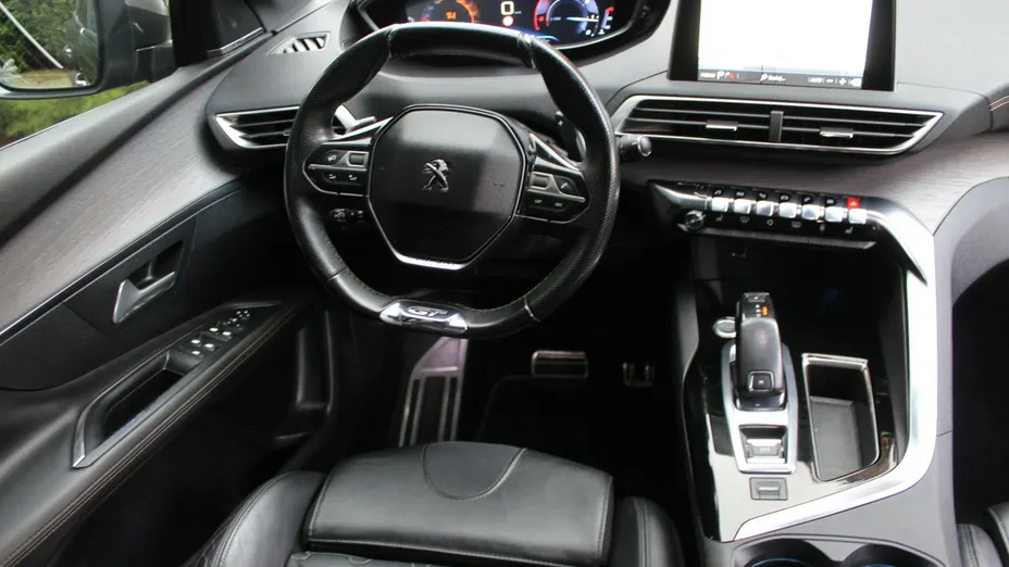 PEUGEOT 3008 -