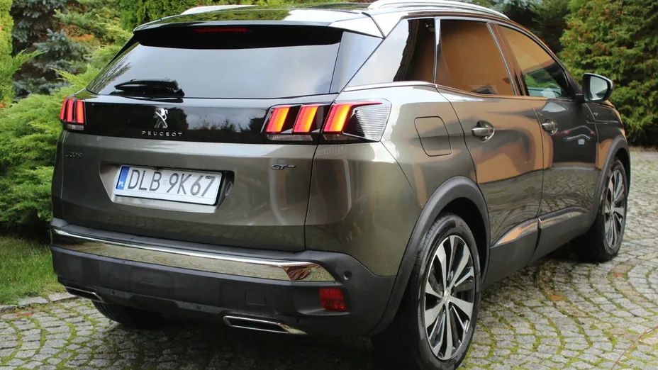 PEUGEOT 3008 -