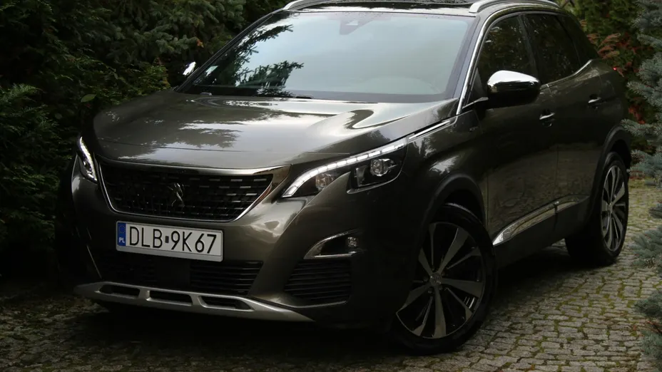 PEUGEOT 3008 -