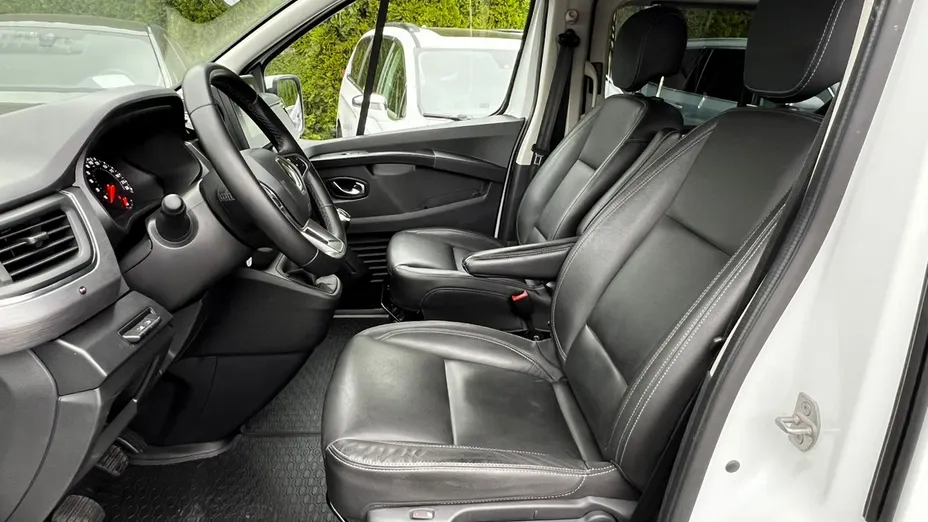 RENAULT Trafic -