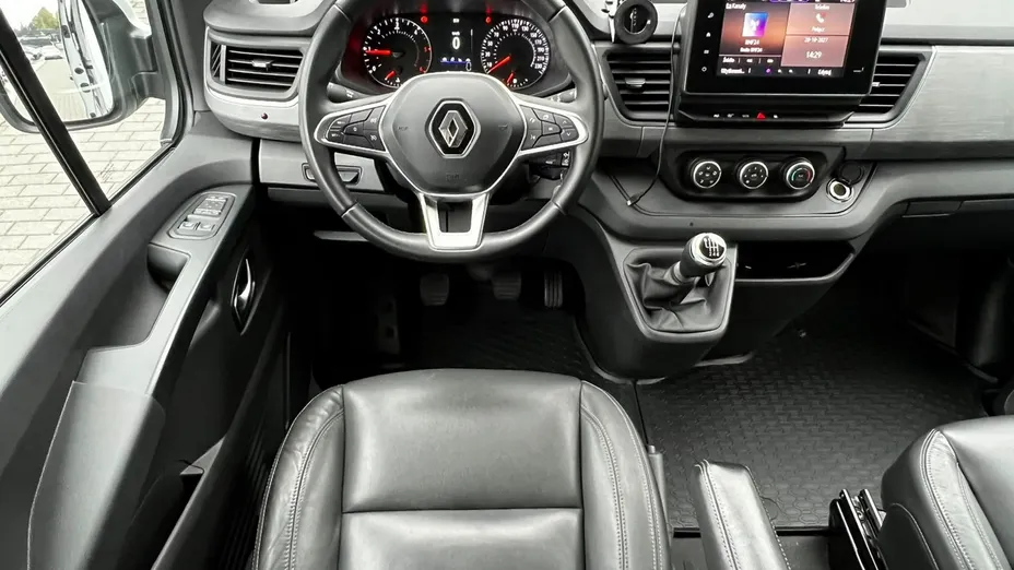 RENAULT Trafic -
