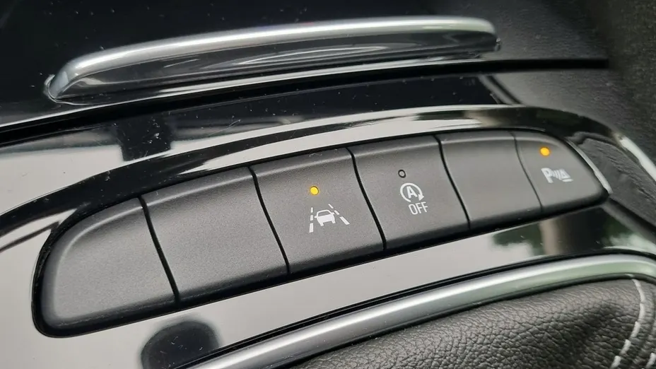 OPEL Insignia -