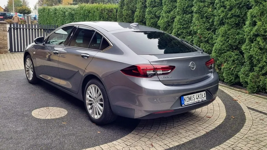 OPEL Insignia -
