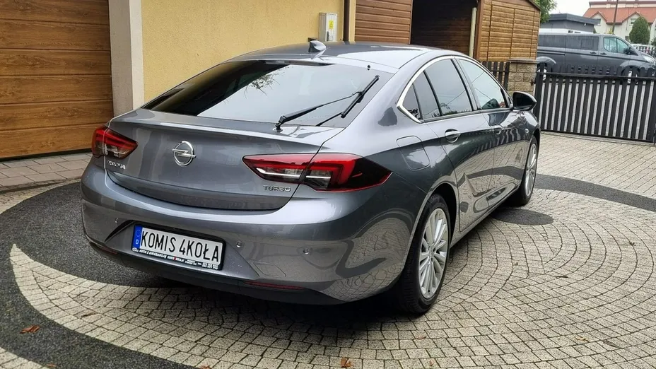 OPEL Insignia -