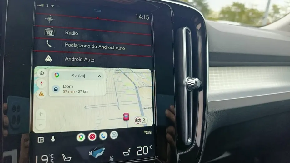 VOLVO XC40 -