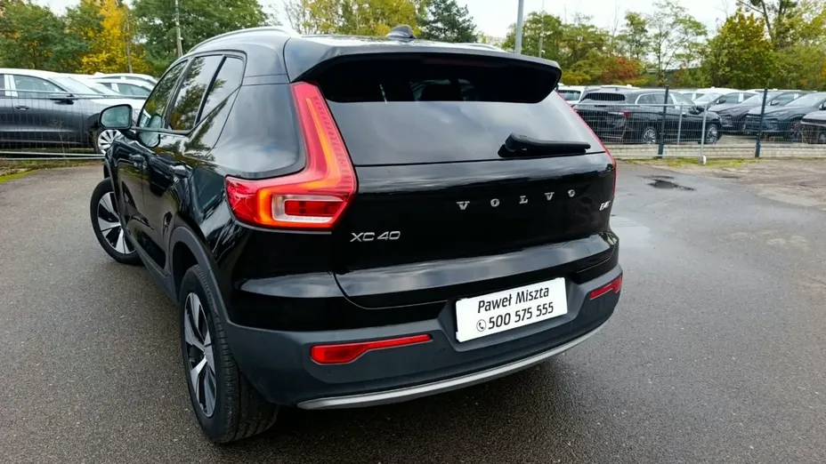 VOLVO XC40 -