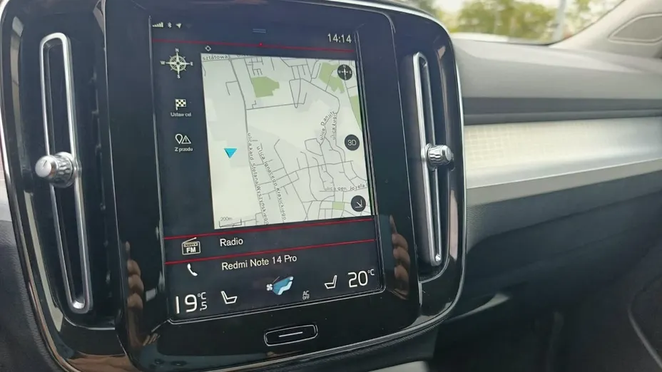 VOLVO XC40 -