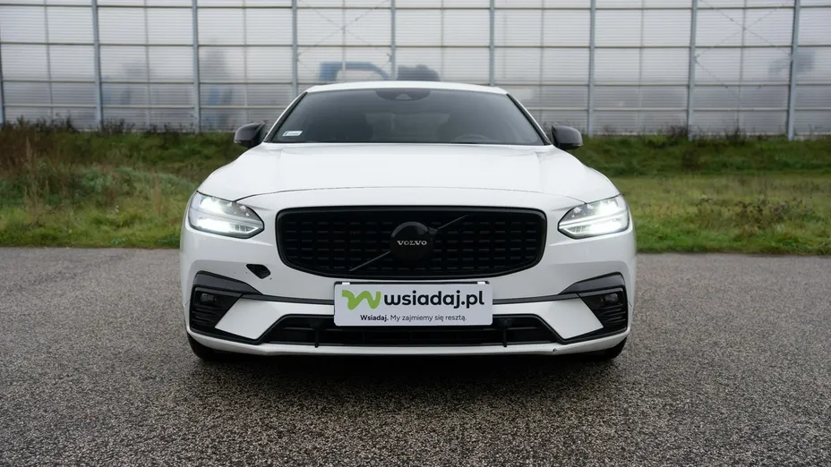 VOLVO S90 -