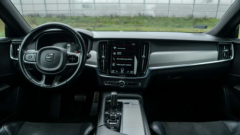 VOLVO S90 -