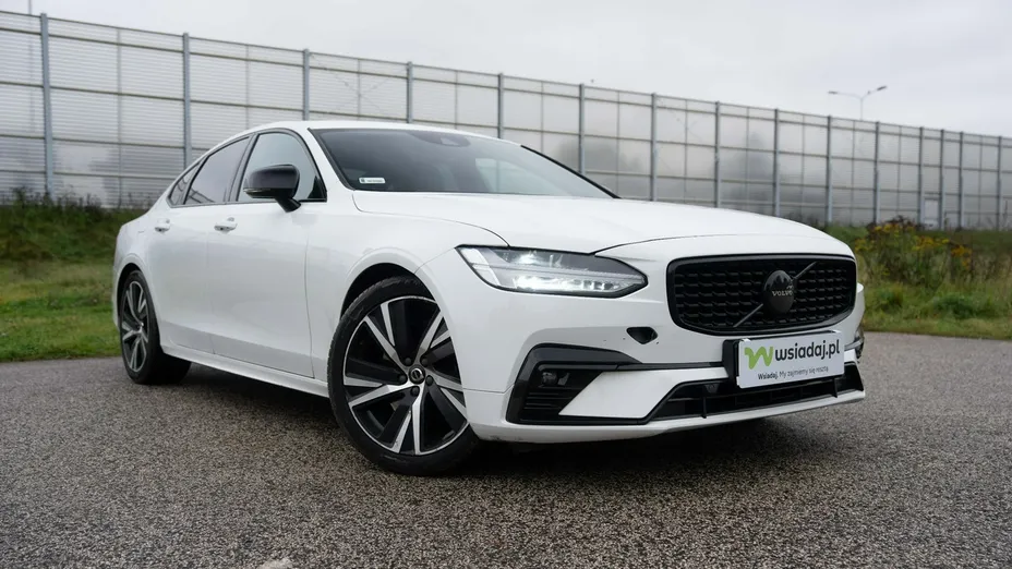 VOLVO S90 -