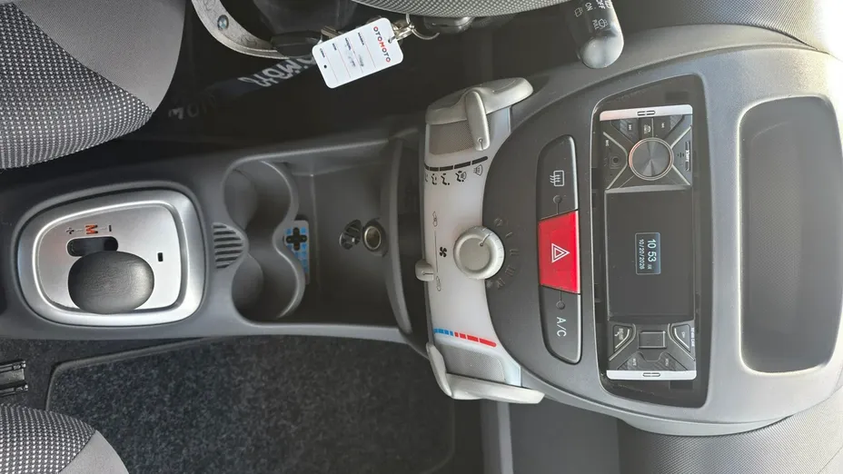 PEUGEOT 107 -