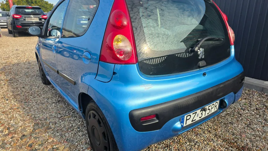 PEUGEOT 107 -