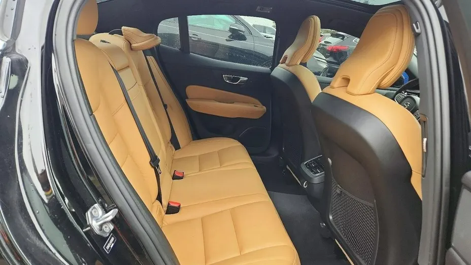 VOLVO S60 -